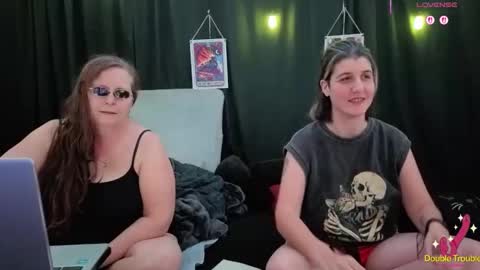 Bella James online show from 12.02.25