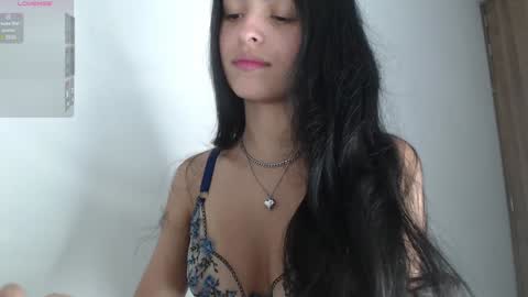 Snapshot of bella_musee chatting on 01.08.25   online show from 01.08.25