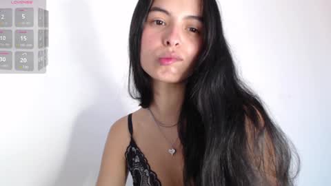 Snapshot of bella_musee chatting on 01.29.25   online show from 01.29.25