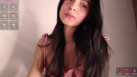 Snapshot of bella_musee chatting on 03.01.25   online show from 03.01.25