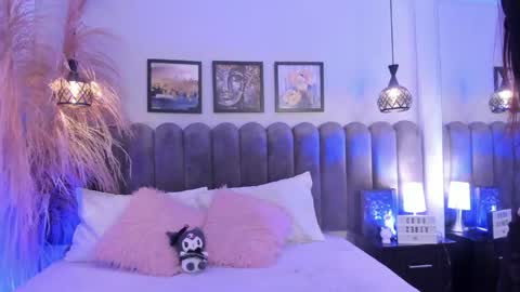 Snapshot of bella_peach_ chatting on 04.23.26 bella_peach_ online show from 04.23.26