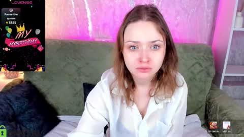 Snapshot of bella_ramsi chatting on 02.09.26 Linda Bella online show from 02.09.26