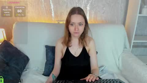 Snapshot of bella_ramsi chatting on 05.25.26 Linda Bella online show from 05.25.26