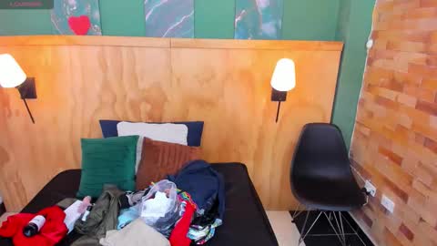 Bella Riviera online show from 10.13.25