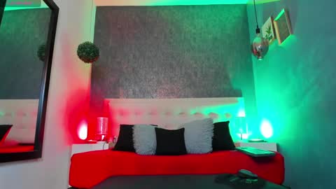 Snapshot of bella_salvatore chatting on 01.09.25     online show from 01.09.25