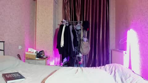 Snapshot of bella_sims chatting on 04.09.26 bella sims online show from 04.09.26