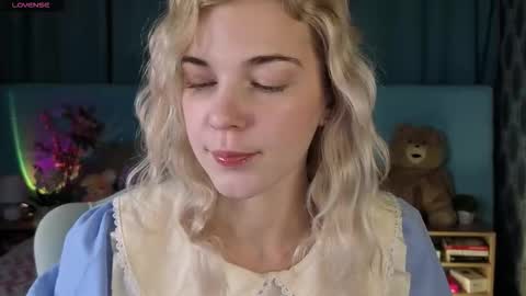 Bella online show from 11.10.25