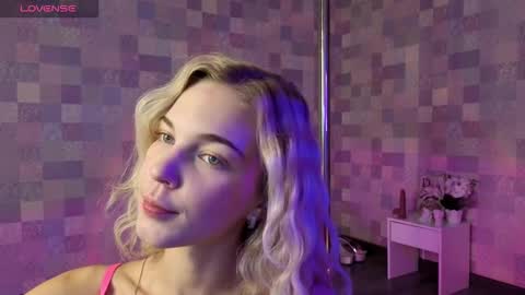 Bella online show from 11.19.25