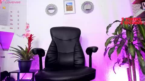 Bella online show from 02.12.25