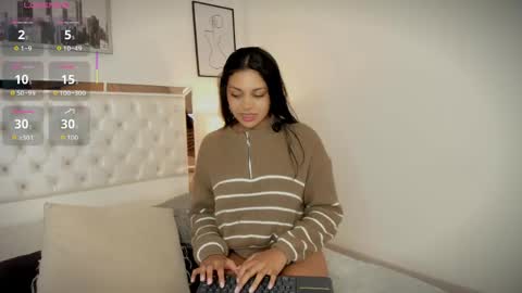Snapshot of bellaa__jones chatting on 05.30.26 Bella online show from 05.30.26