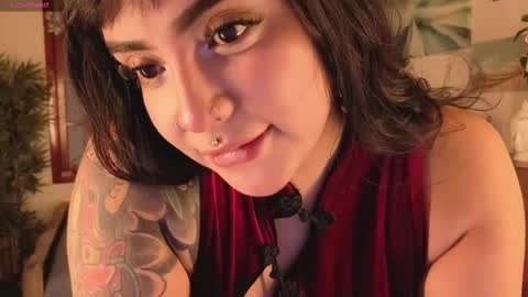 Bella  online show from 10.11.25