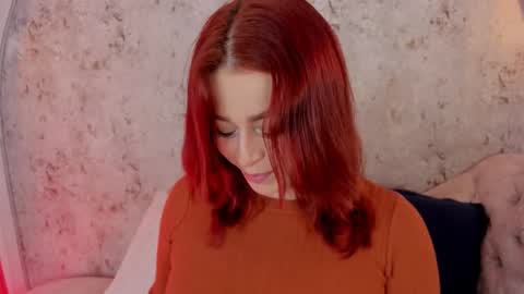 Snapshot of bellaa_swant chatting on 09.29.25 Cris online show from 09.29.25