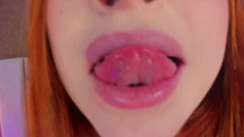 Snapshot of bellaa_swant chatting on 04.19.26 Cris online show from 04.19.26