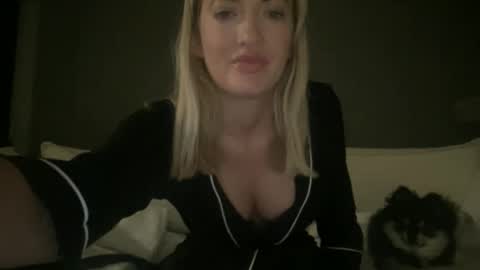 Snapshot of bellaaroseepaigee chatting on 06.01.26 bellaaroseepaigee online show from 06.01.26