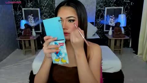 Bella online show from 09.21.25