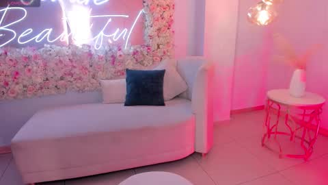  Bella C  online show from 12.05.25