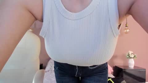 Bella Clair online show from 02.08.25