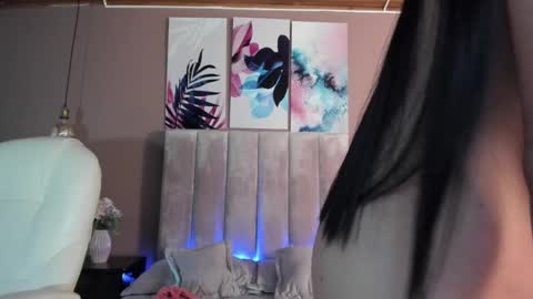 Bella Clair online show from 03.11.25