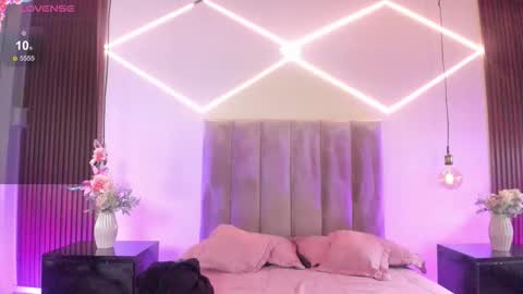 Bella Clair online show from 12.04.25