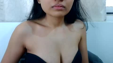 Snapshot of bellacrystall chatting on 06.23.26 bellacrystall online show from 06.23.26