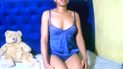 bellaena online show from 09.11.25