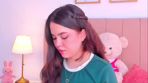 Snapshot of bellafontana chatting on 02.25.26 BellaFontana online show from 02.25.26