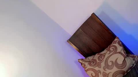 Bella rowt online show from 11.14.25