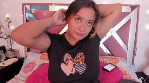 Snapshot of bellalumi chatting on 05.23.26 bellalumi online show from 05.23.26