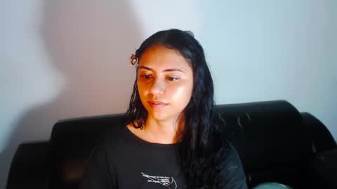 Snapshot of bellaluxxs chatting on 06.06.26 MY NAME IS BELL online show from 06.06.26