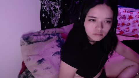 Snapshot of bellamontenegro22 chatting on 12.15.24 bella online show from 12.15.24