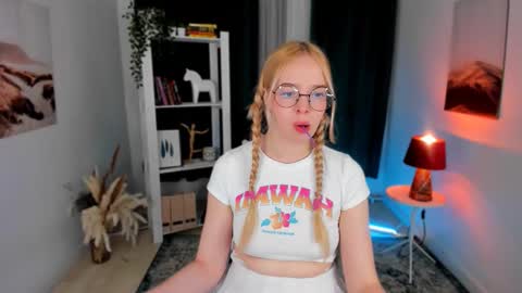 Bella online show from 09.10.25