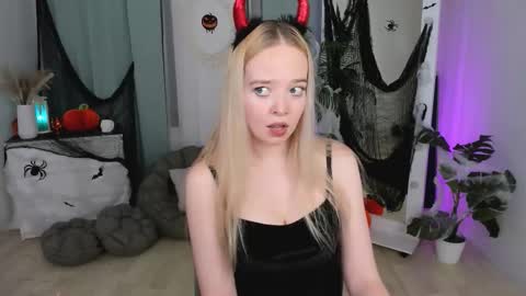 Bella online show from 10.29.25