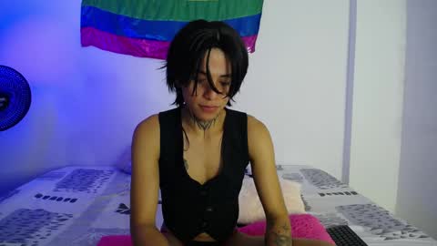 Snapshot of bellamy0955 chatting on 04.17.26 bellamy0955 online show from 04.17.26