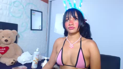 Snapshot of bellamy_sweet chatting on 01.23.25 bellamy online show from 01.23.25