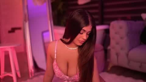 Bella online show from 12.02.25