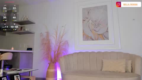 Snapshot of bellarossii chatting on 10.25.25 CALL ME BELLA online show from 10.25.25