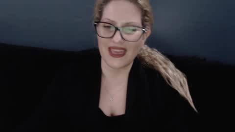 Snapshot of bellastar84 chatting on 02.10.25 Starr40 online show from 02.10.25