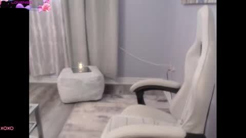 Snapshot of bellastar84 chatting on 09.24.25 Starr40 online show from 09.24.25