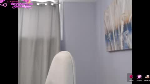 Snapshot of bellastar84 chatting on 11.27.25 Starr40 online show from 11.27.25