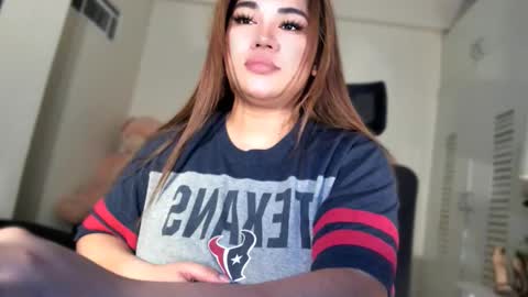 BELLA JONES online show from 02.07.26