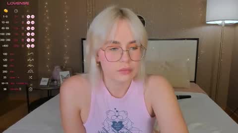 Bella online show from 09.21.25