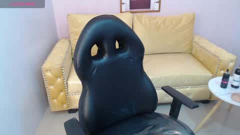 Bella online show from 10.05.25