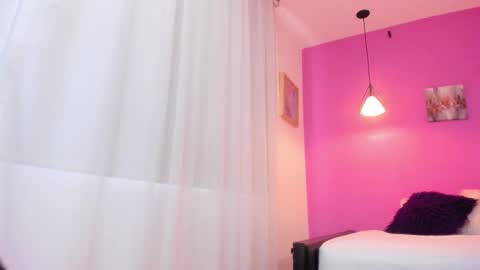 Bella Wild online show from 02.14.26