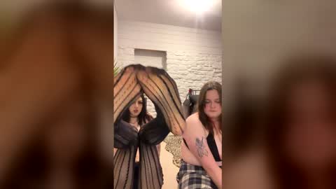 bellaxlauren online show from 02.24.26