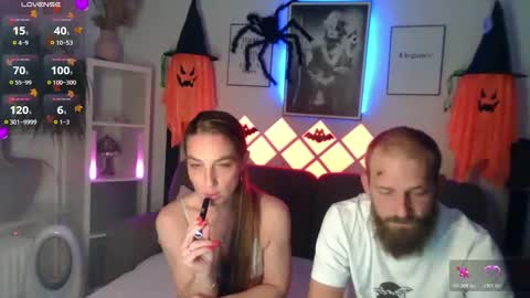 Snapshot of bellaxundxuwe chatting on 10.19.25 Bella und Uwe online show from 10.19.25