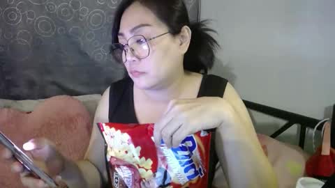 Snapshot of bellbabe chatting on 01.17.26 Bella online show from 01.17.26