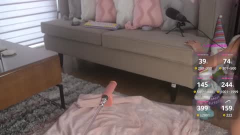 Snapshot of belle_adrienne chatting on 01.04.25 Belle Adrienne IG online show from 01.04.25