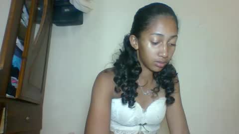 belle_annah online show from 05.19.26