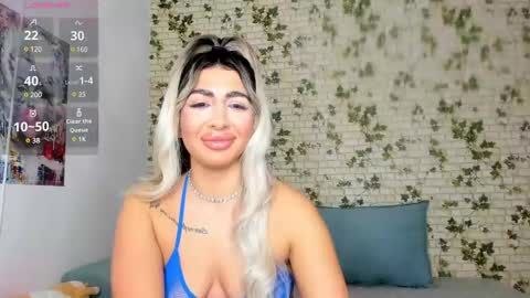 LucyJelly online show from 01.04.25