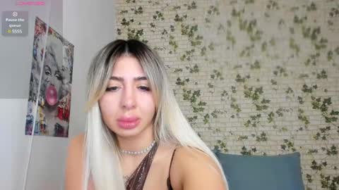 LucyJelly online show from 01.14.25